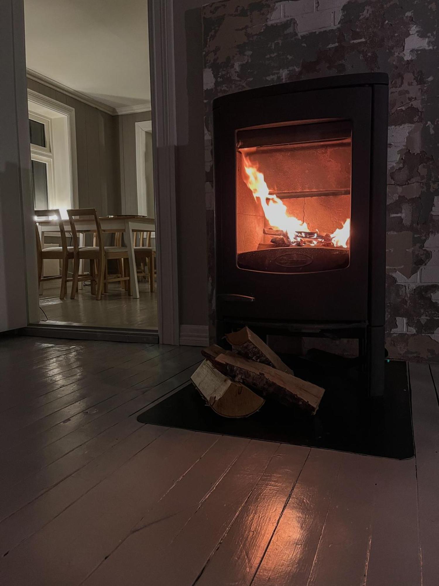 Husly Reine - Your Home With Reinebringen View エクステリア 写真