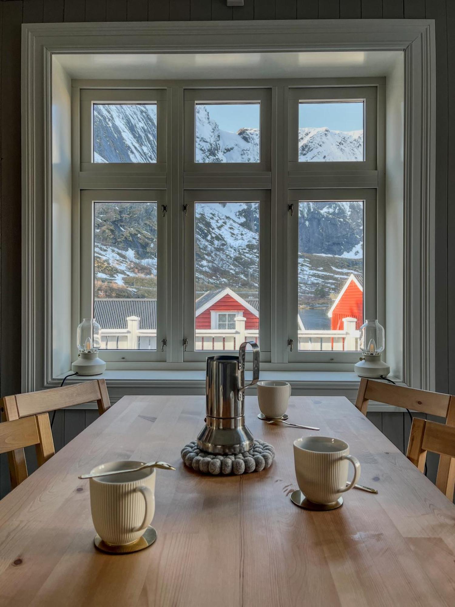 Husly Reine - Your Home With Reinebringen View エクステリア 写真