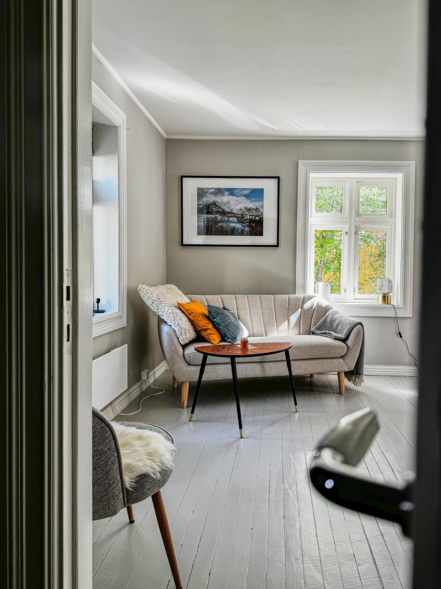 Husly Reine - Your Home With Reinebringen View エクステリア 写真