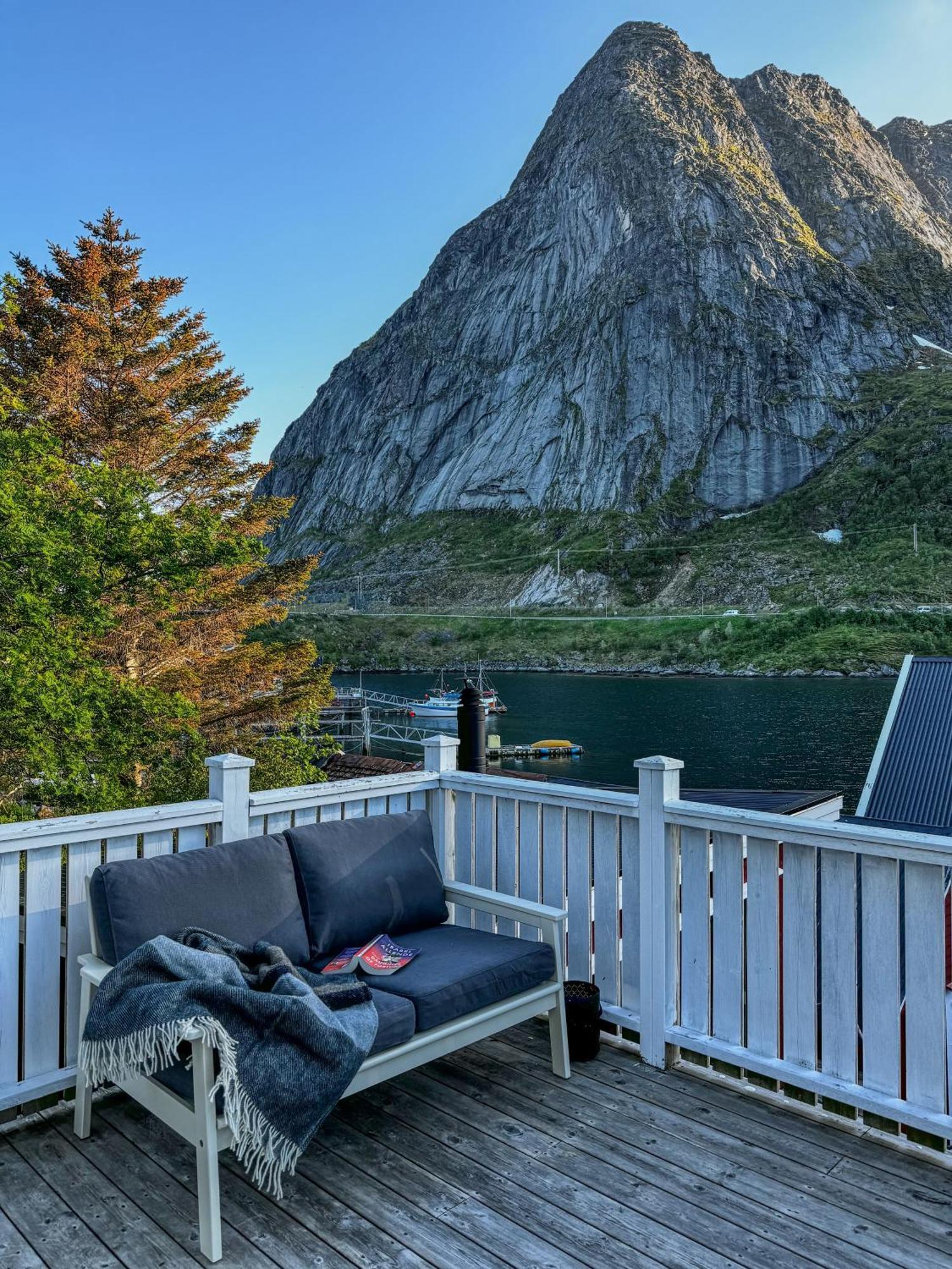Husly Reine - Your Home With Reinebringen View エクステリア 写真
